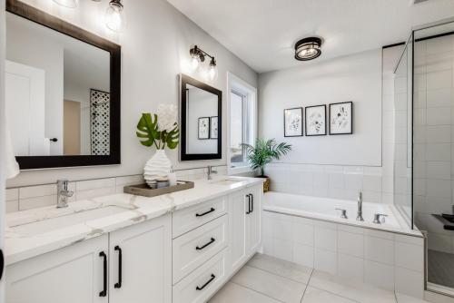 Plush Home Staging  - Residental Bathroom 3